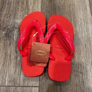 Havaianas - Kids Flip Flops [Size 2Y - Ruby Red]